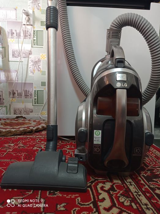 Пылесос LG компрессор 2000w.
