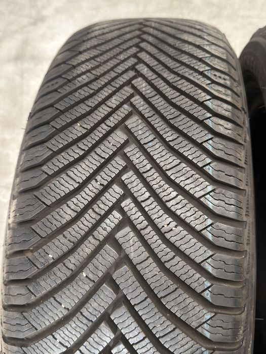 Vand 4 anvelope 225/55/18 michelin de iarnă ca noi