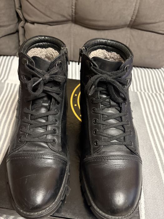 Продам зимние ботинки