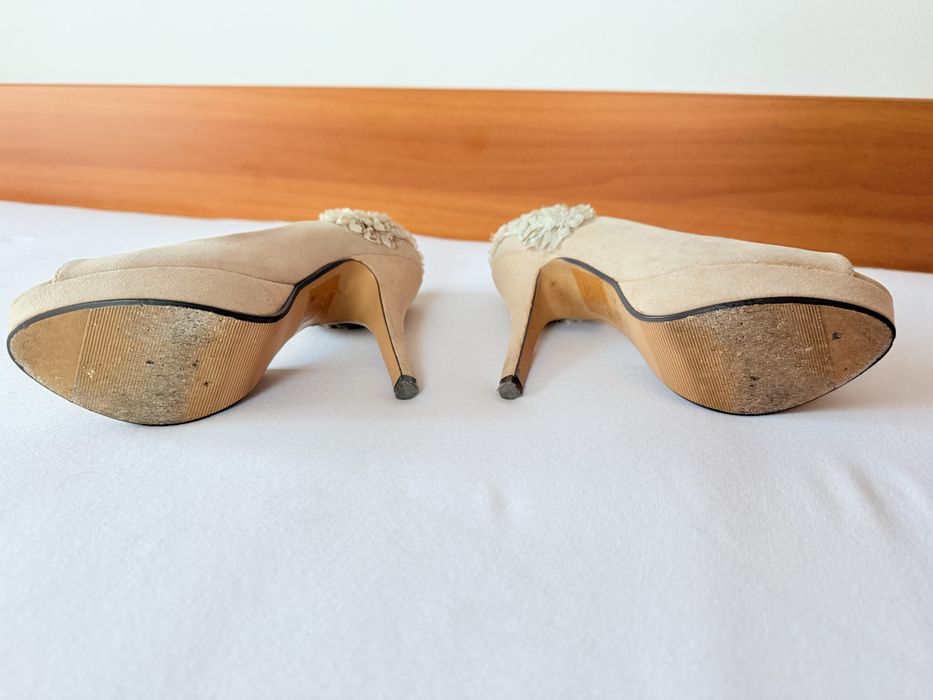 Pantofi cu toc eleganti