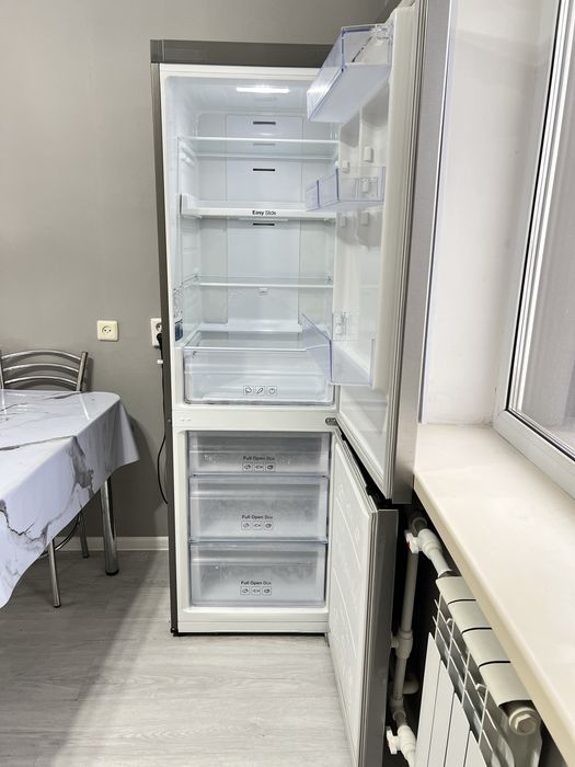 Продам холодильник Самсунг