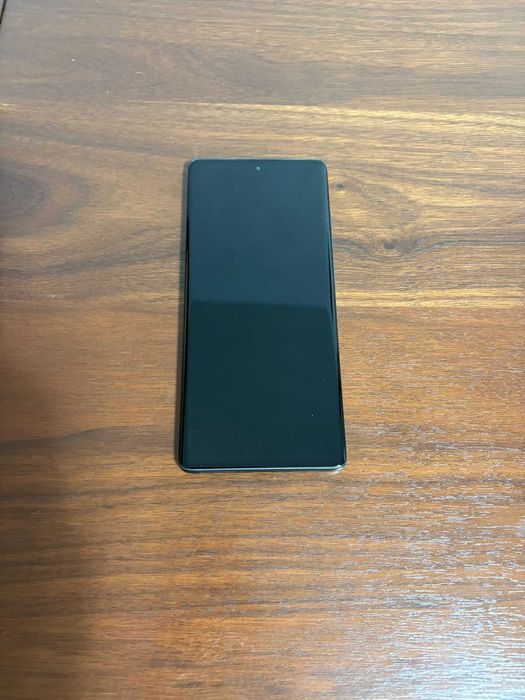 Vând Motorola G85 5G