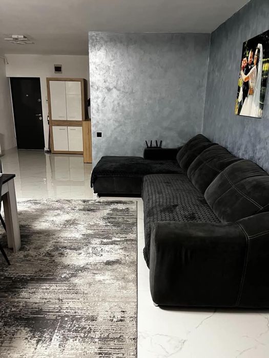 Vand apartament in floresti