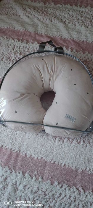 Възглавница за кърмене