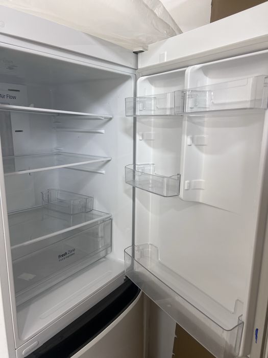 Холодильник LG в отличном состоянии