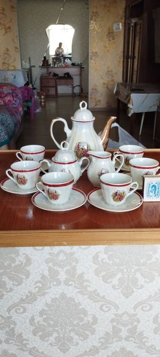 Продаётся кофейный сервиз.