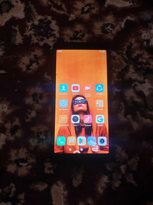 Редми 6 телефон память 4/64 гблик сотилади срочно