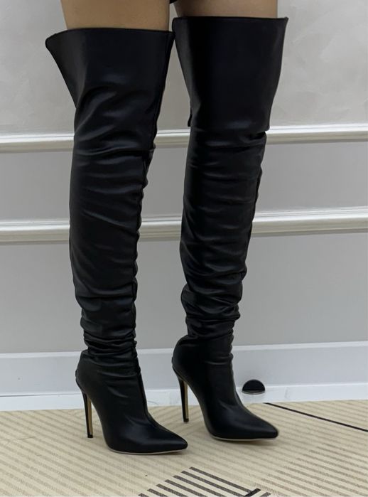 Продам новые сопожки (ботфорты)