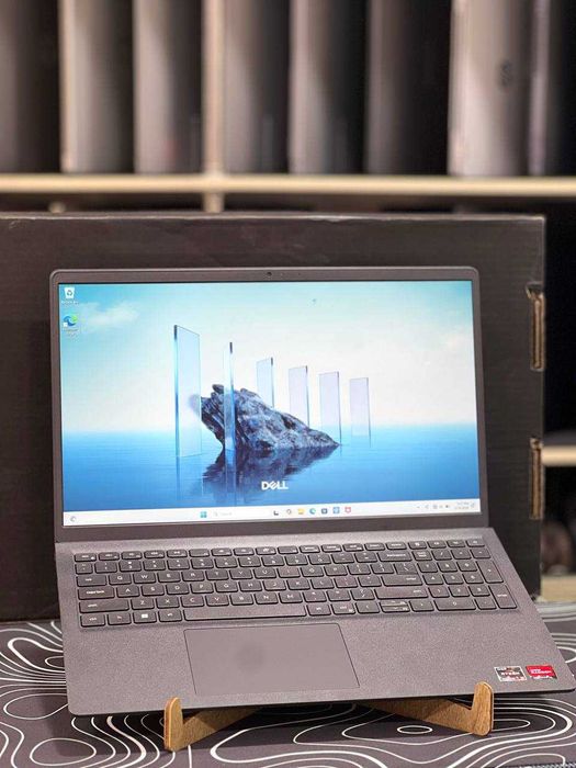 Dell 15 Amd R5-7530U DDR4 8GB SSD 512GB 15'6 FHD Ips Touch