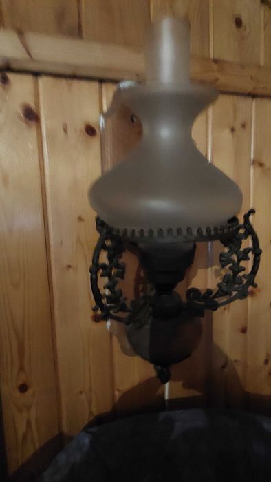 Pf vind  veioza tip lampa