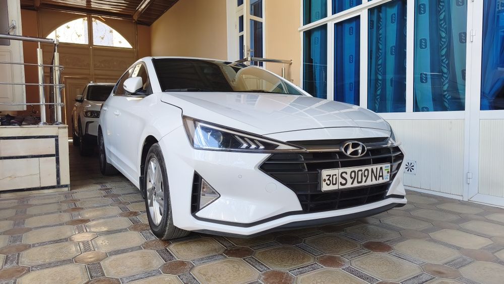 Hyundai elantra 2020