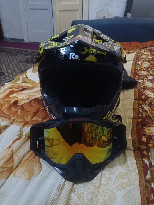 Мото.        шлем