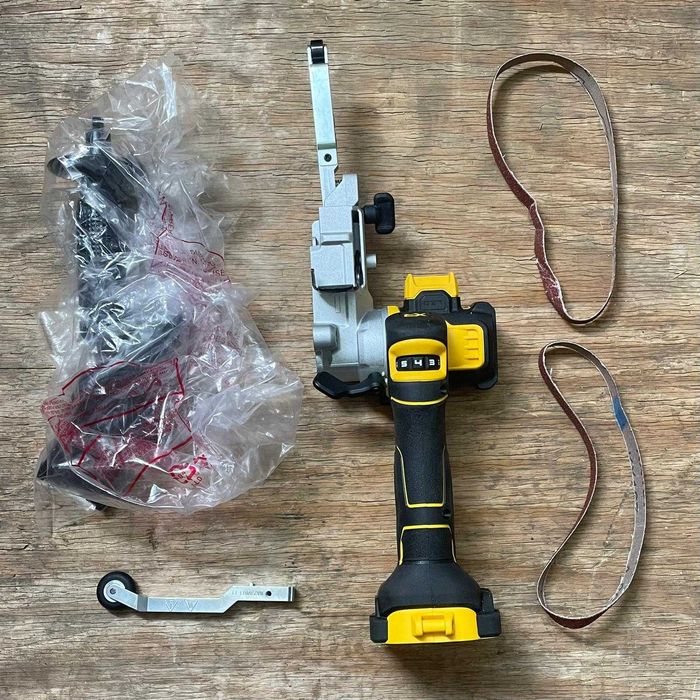 Mașină de șlefuit cu bandă DEWALT XR 18V Brushless DCM200N