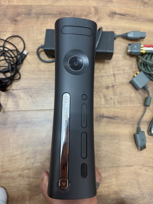 Xbox 360 Elite  .