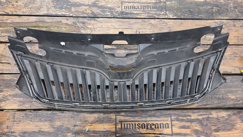 Grila Bara Fata / Radiator Skoda Rapid 2012-2017