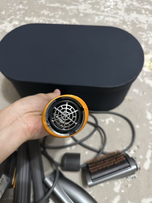 Dyson airwrap стайлер