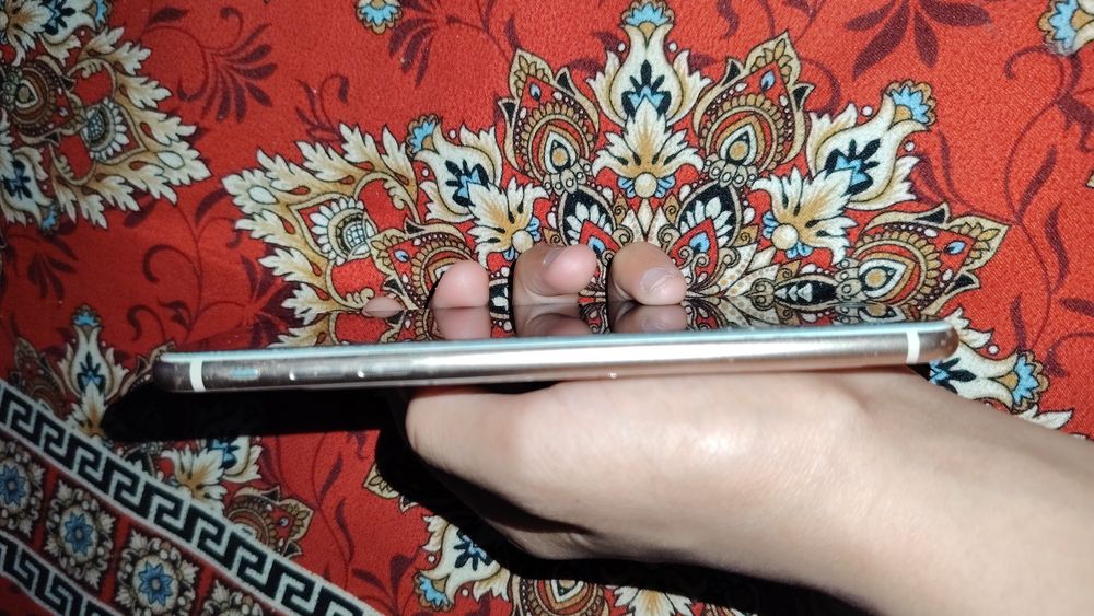 iPhone 8plus продам