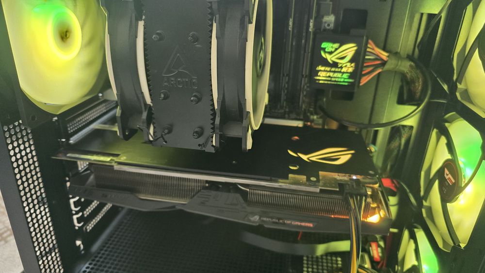 Геймърски Компютър + Периферия