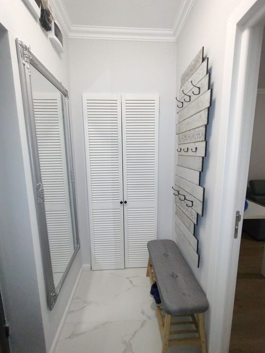 Inchiriez apartament