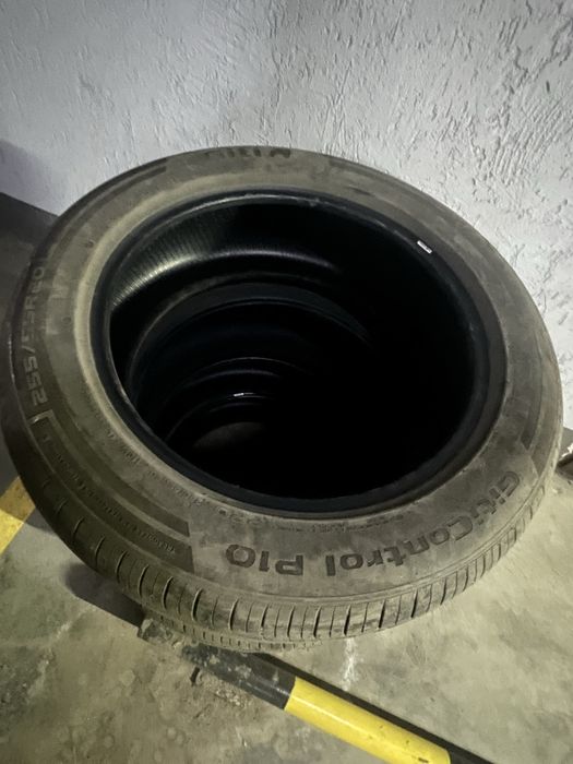 Продам комплект летних шин R20