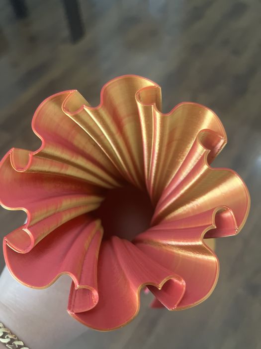 Vaza decorativa cu inimioare tip trofeu ,decor si flori artifici