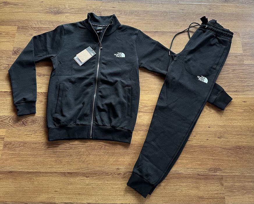 Мъжки,памучен,черен екип The North Face с голяма щампа на гърба