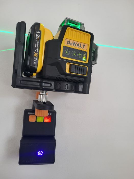 Вакуумна стойка поставка за лазерен нивелир