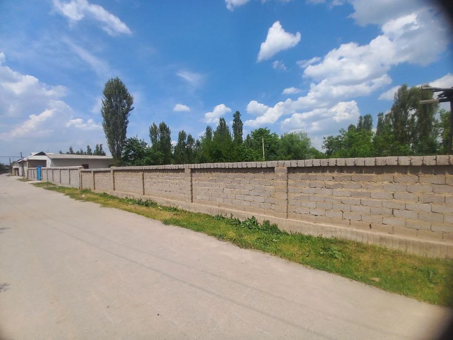 Уй Сотилади 2Хонаси Бор 8 Соток Йер Ташкент Область Бартер Бор