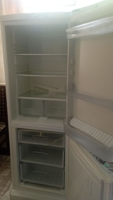 Холодильник Indesit