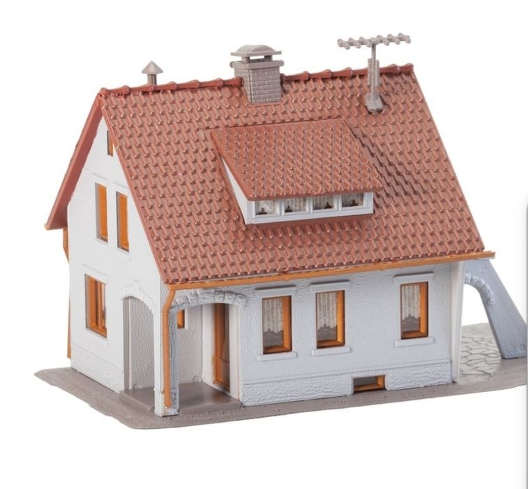 Executam constructii de orice tip case ,garduri terase etc.