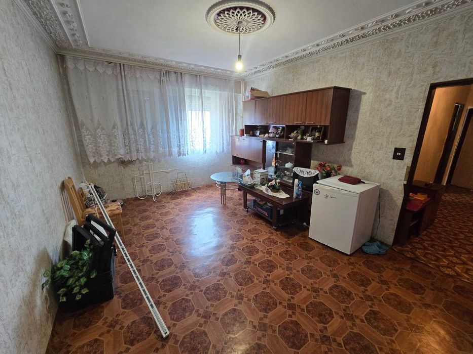 Продава се Тристаен апартамент в Казанлък - 63 кв.м за 842 €/кв.м - Снимка #1