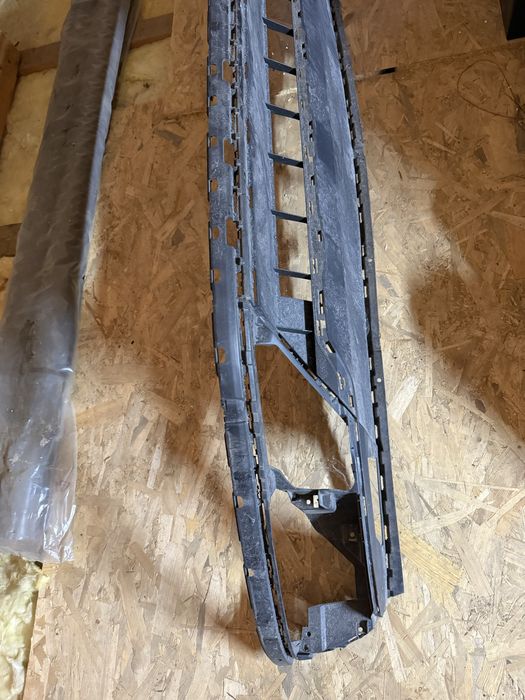 Spoiler bara fata touareg 7p