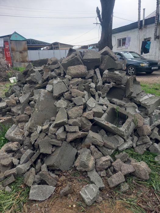 Камни для фундамента и строители атходы
