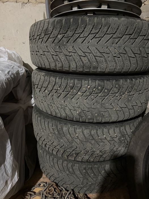 Продам диски на Hyundai accent