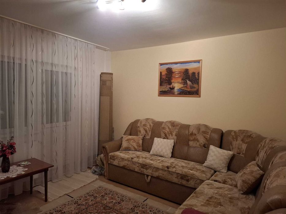 De vanzare apartament cu 3 camere