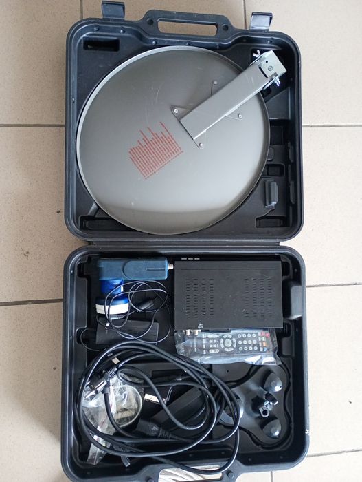 Satelit mobil rulota camping camion25
