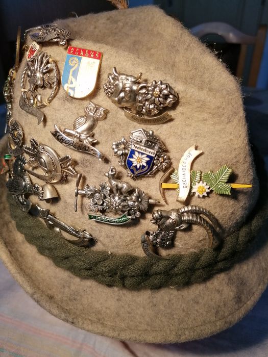 Ловджийско -туристическа  вълнена шапка за ценители