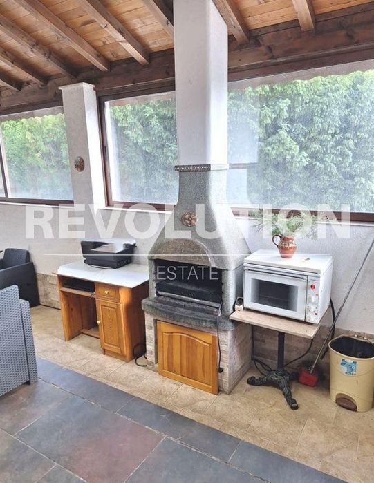 Дава се под наем Къща в Варна, Галата - 600 кв.м за 2593.35 € - Снимка #7