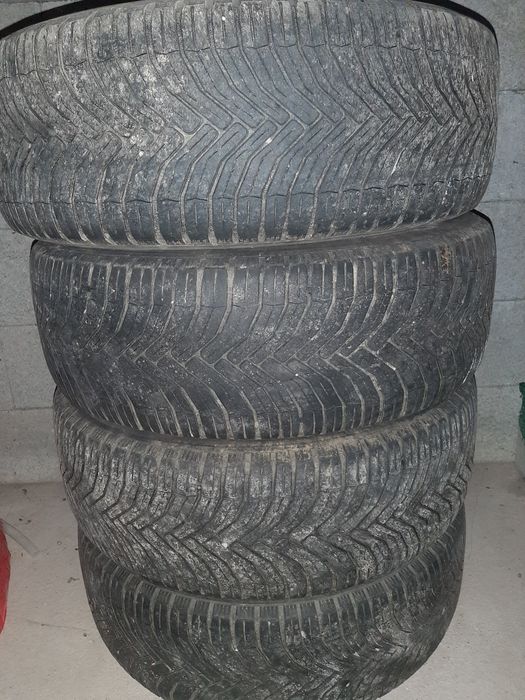 Vând roti de vw Caddy