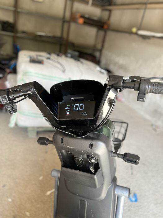 Скутер танк зелёный