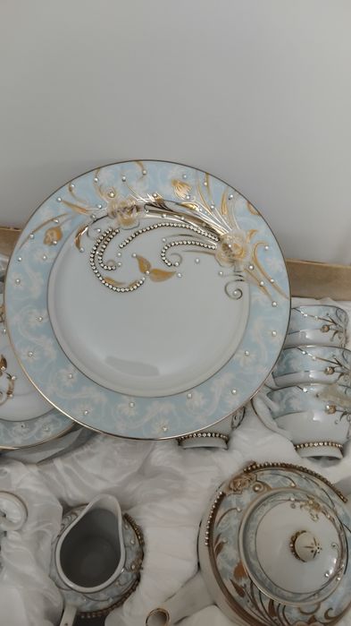 Продам сервиз новый