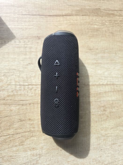 JBL Flip 6 Black - folosită puțin, cu cutie