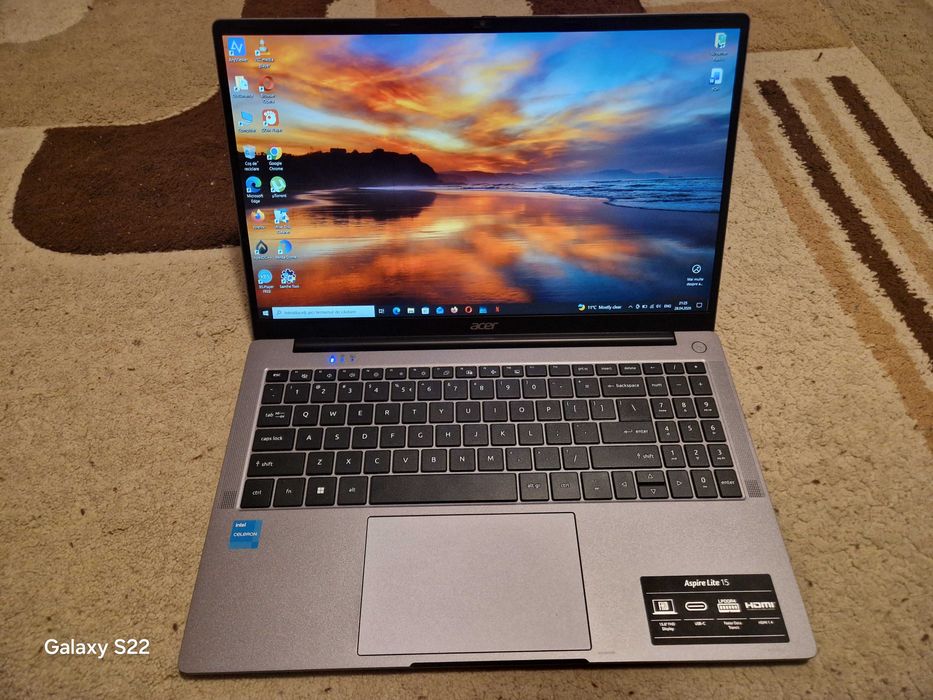 Vând laptop Acer Aspire Lite 15