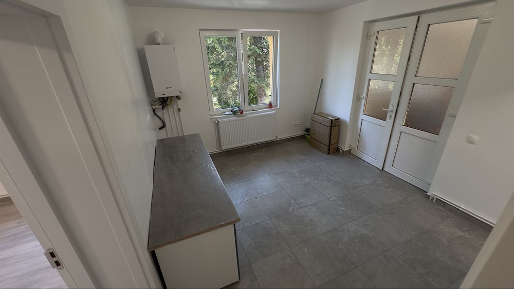 Inchiriez spatiu comercial / birouri