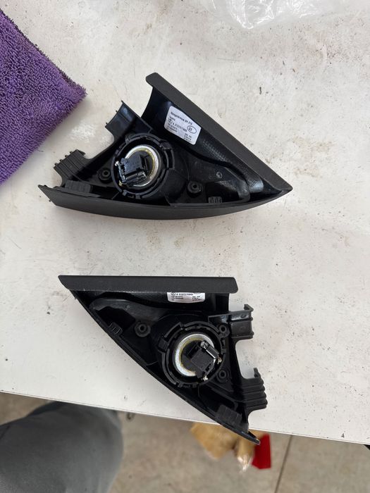 Декоративни пласмаси с тонколонки за Мерцедес