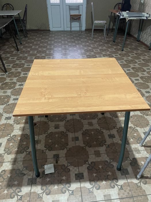 Стол стуля кафеге