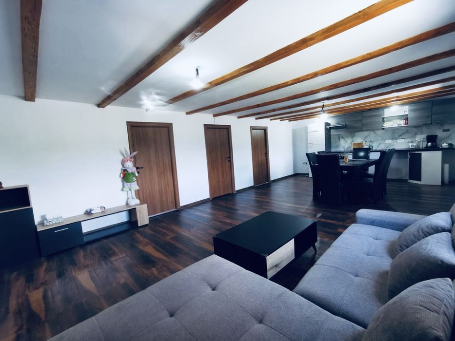 Lacul Surduc / Cabana de inchiriat