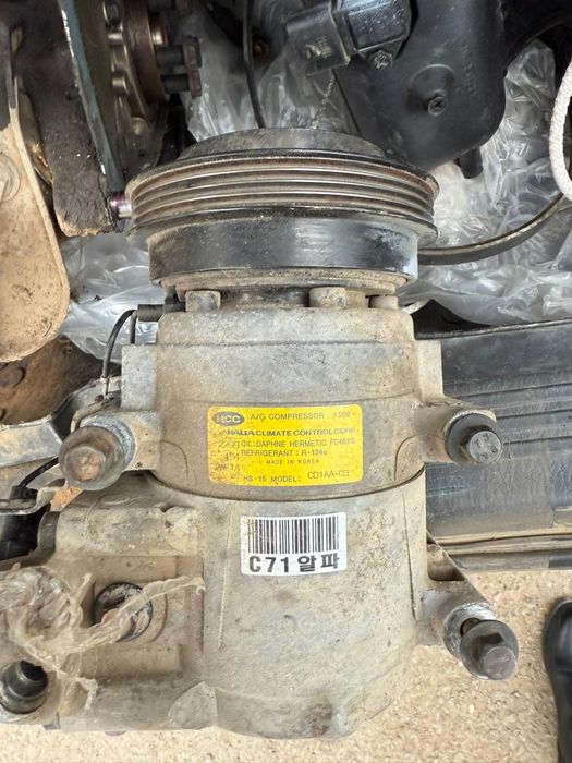 Продам компрессор кондера на хендай