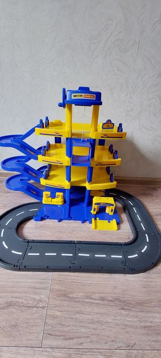 Паркинг JET для машинок