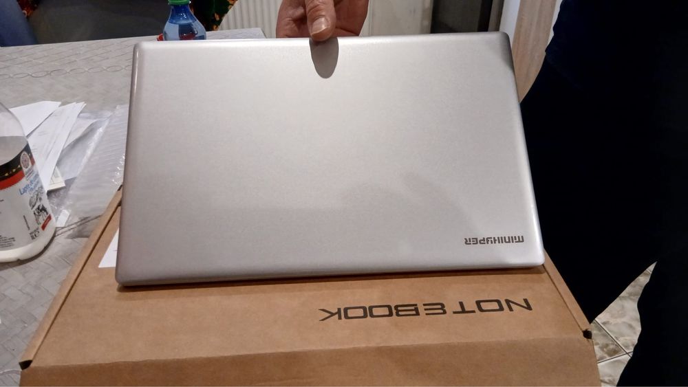 Laptop nou sigilat perfect pentru office si altele